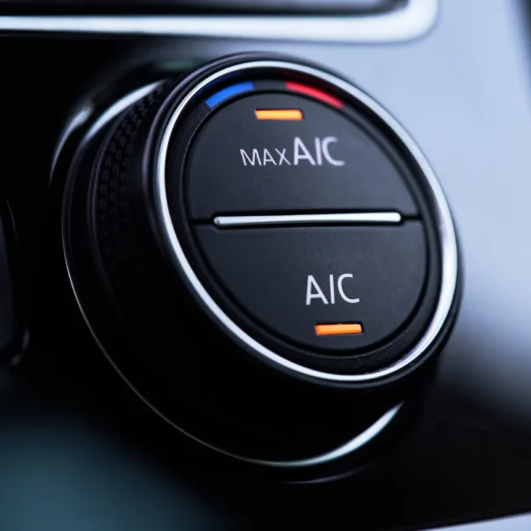 Ozonowanie klimatyzacji samochodowej - na czym polega?